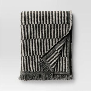 NWT ✨ Threshold™ 50''x60'' Oversized Woven Linework Throw Blanket Black/Cream